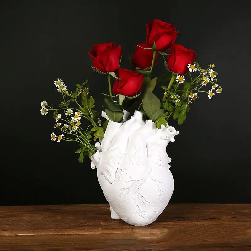 Heart-Shaped European Resin Vase - ACO Marketplace